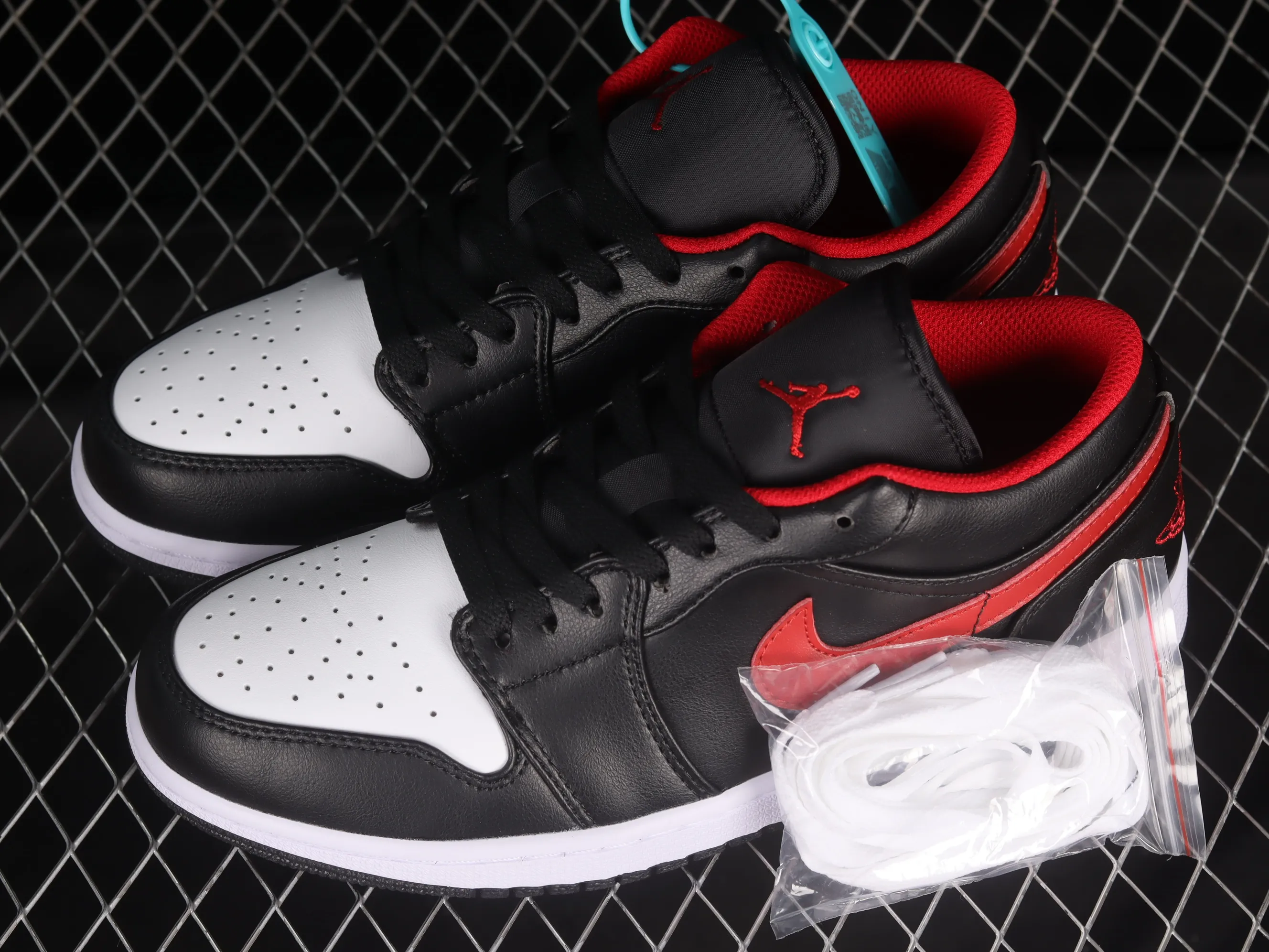 All categories Air Jordan Jordan series basketball shoes Air Jordan 1 Low Z version Air Jordan 1 Low "White Toe" AJ1 Joe 1 small black red toe low-top basketball shoes 553558-063
